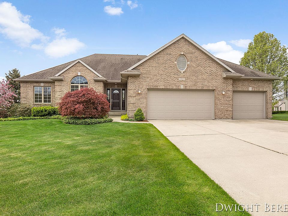 1st image of 980 River Rock Dr NE