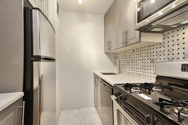 Rented by Corcoran | media 33