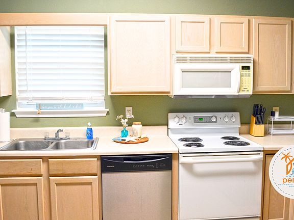 4th image of 1011 Towle Cir