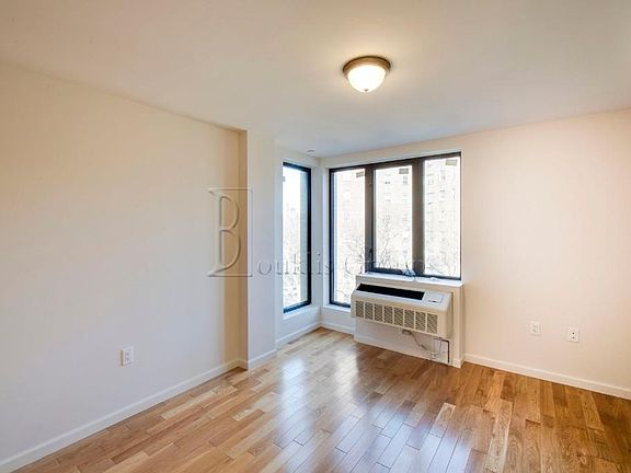 3rd image of 42 E 132nd St APT 5A