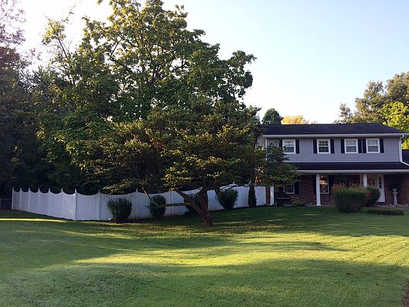 3rd image of 10579 Monticello Dr