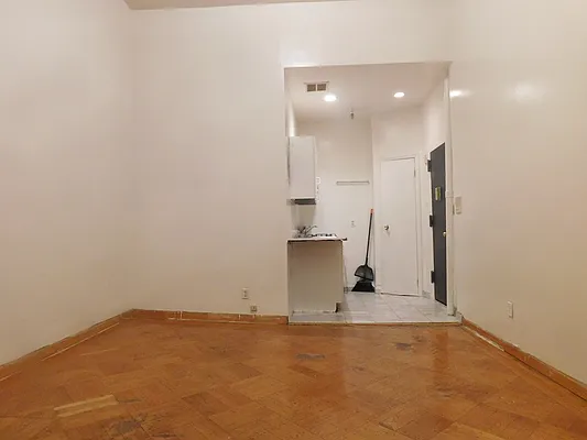 Rented by Corcoran | media 17