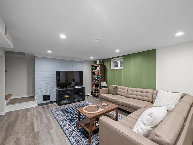 632 N Hickory Ave — Photo 17