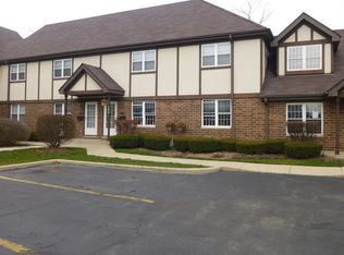 431 W Saint Charles Rd, Elmhurst, IL 60126