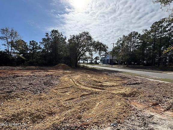 2nd image of Nsn 18 21 Holiday Dr Lot 18