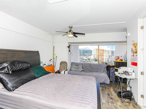 4th image of 1750 Kalakaua Ave APT 1509