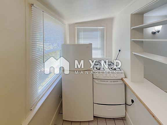 2nd image of 1423 Central Ave APT H