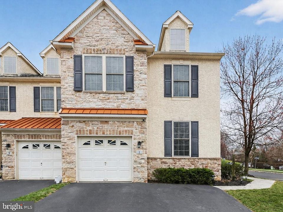 1st image of 1 Coventry Ct