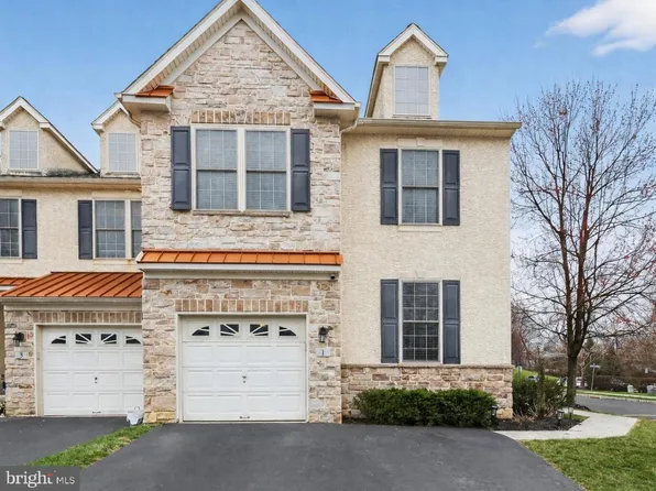 1 Coventry Ct, Conshohocken, PA 19428
