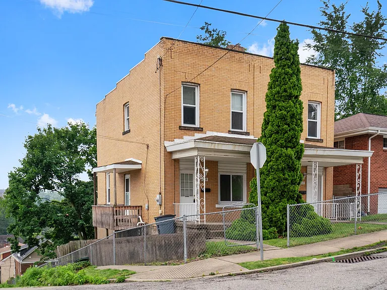 Convenient 2 Bedroom home in Mt. Washington available July 1! — Photo 10