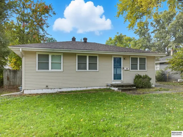 3514 N 56th St, Omaha, NE 68104