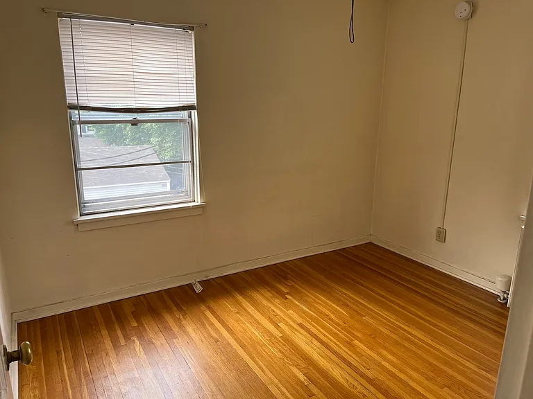 1510 Larpenteur Ave W #6 — Photo 5