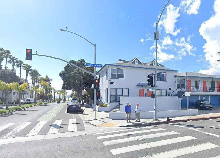 161 Ocean Park Blvd #C — Photo 1
