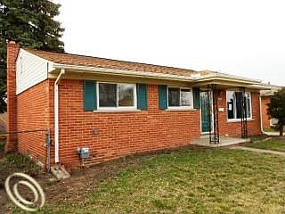 2nd image of 724 Fairlane St