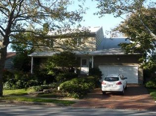 745 Dumont Pl, Valley Stream, NY 11581