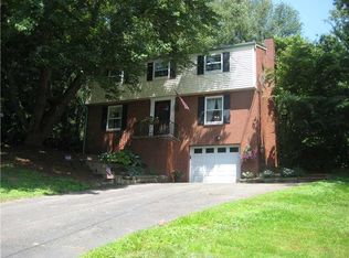 706 Woodland Dr, Pittsburgh, PA 15238