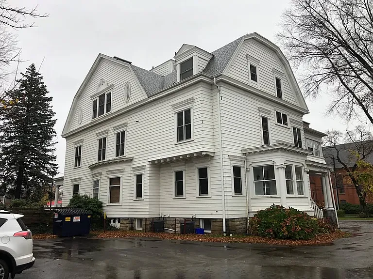 142 Main St E #3W — Photo 2