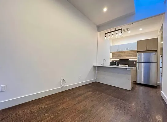 Rented by ABODE NYC LLC | media 10