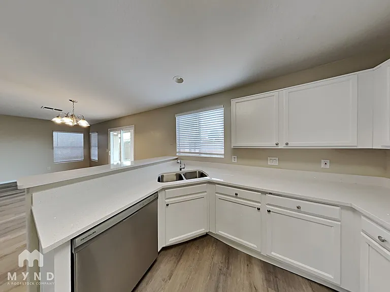 11821 W Cortez St — Photo 17