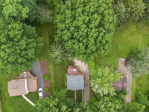 2nd image of 3454 Thornwood Dr