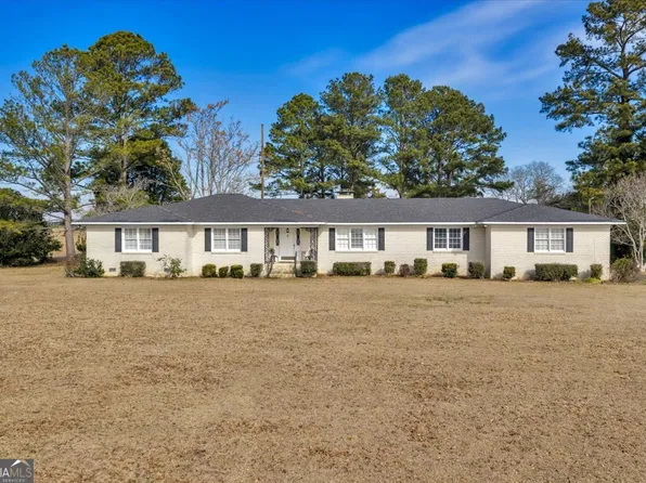 412 Red Dog Farm Rd, Cochran, GA 31014