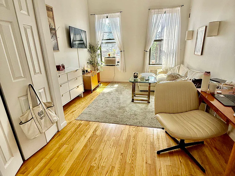 1498 3rd Ave #11 — Photo 9
