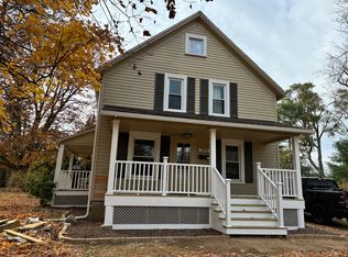792 S Main St, Chelsea, MI 48118