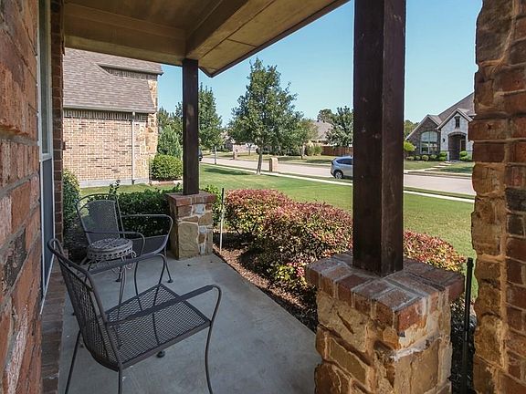 5th image of 803 River Rock Ln