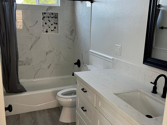 5th image of 980 N Damato Dr