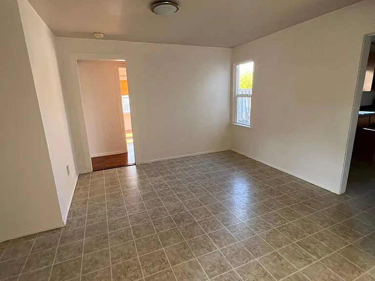 750 B St — Photo 4