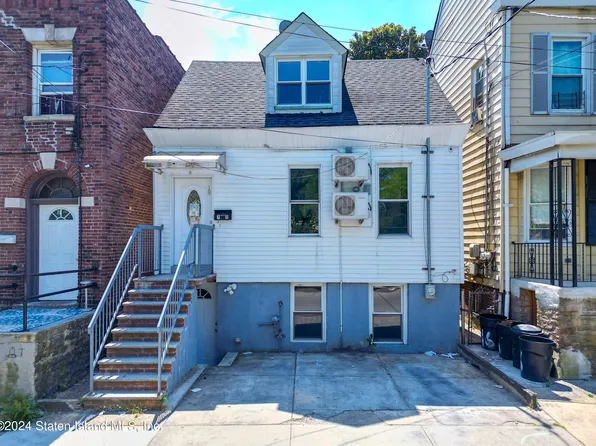 18 Cedar St, Staten Island, NY 10304