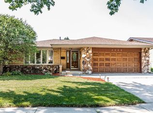 4033 W 93rd St, Oak Lawn, IL