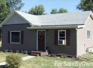 214 E Smith St, Colchester, IL 62326