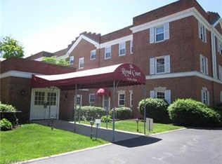 19406 Van Aken Blvd APT 101, Shaker Heights, OH