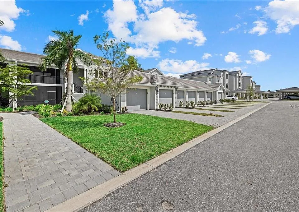 12390 Wellen Golf St #101