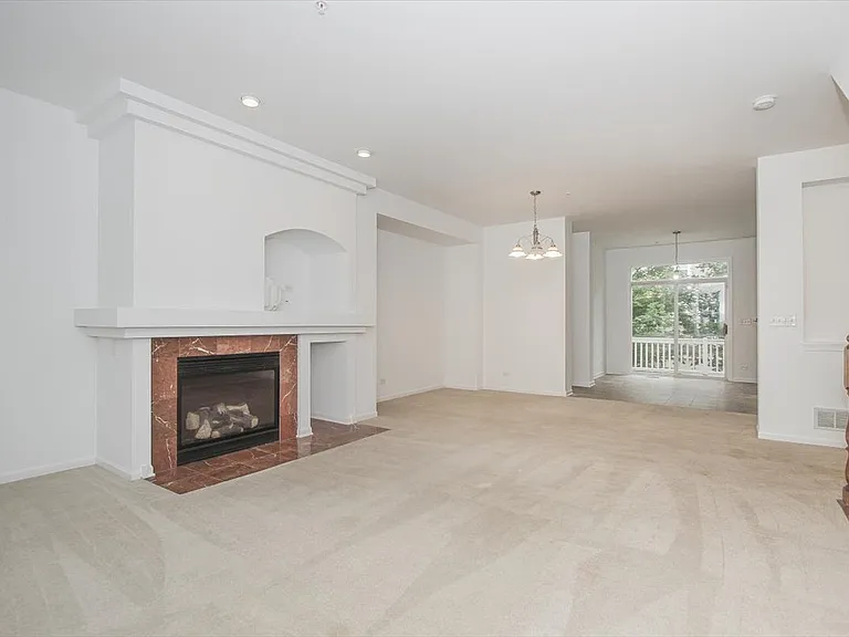 1245 Tuscany Dr — Photo 3