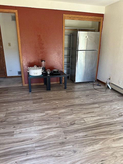 Entryroom with refrigerator