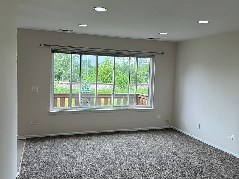 636 Mallard Ct #2D — Photo 3
