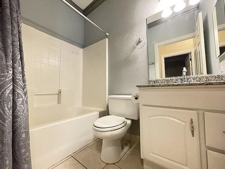 2549 Country Club Dr — Photo 18