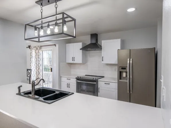 231 W 13th Ave, Delano, CA 93215