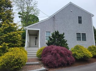 108 Russells Mills Rd, Dartmouth, MA 02748