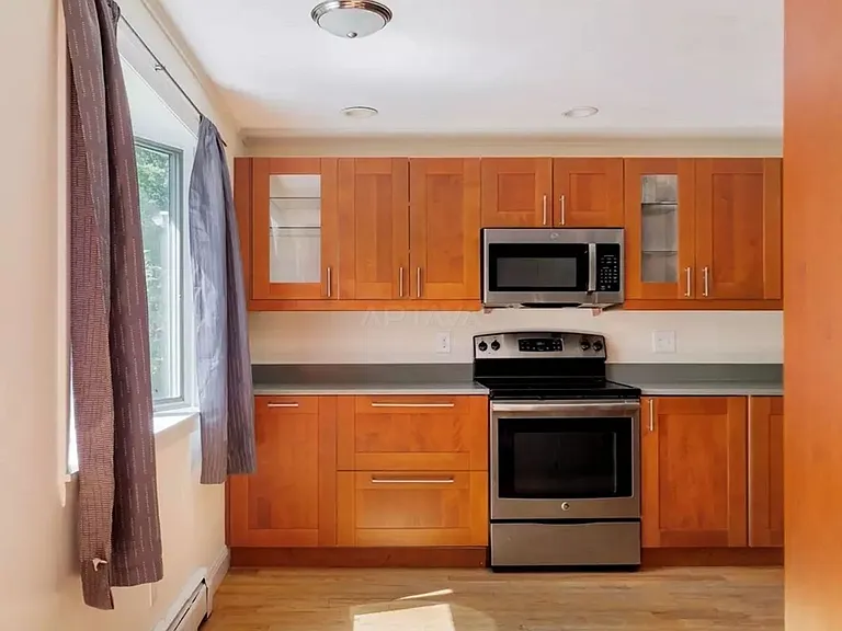 55 Waterhouse St — Photo 15