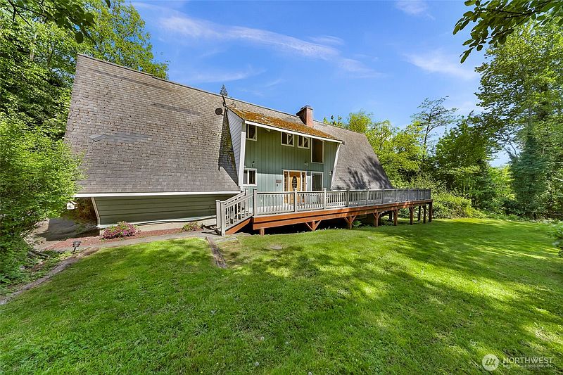 3rd image of 1418 E Blackburn Road