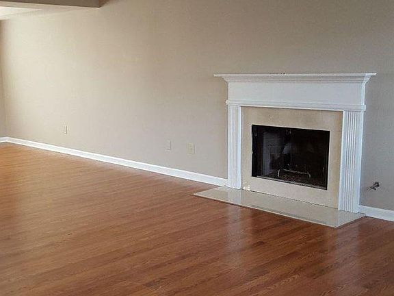 4th image of 3813 Sugar Creek Dr