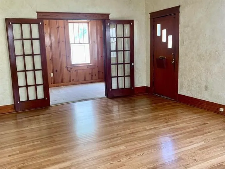 219 Westmoreland Dr — Photo 7
