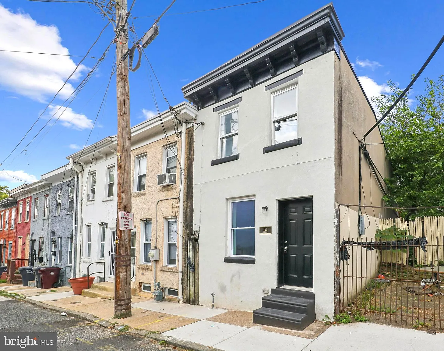 1128 Conrad St photo 1