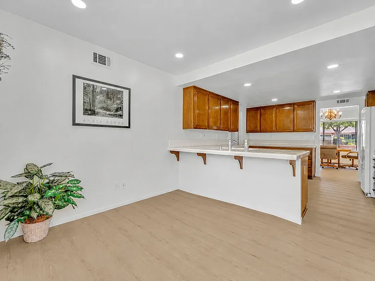 37202 Village 37 — Photo 19