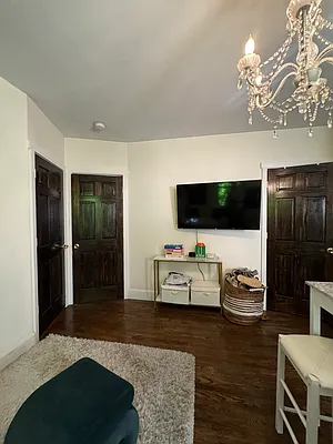 Rented by Oxford Property Group | media 37