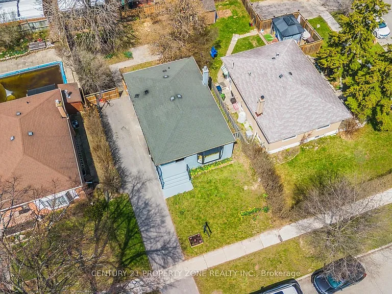203 Toynbee Trl — Photo 5