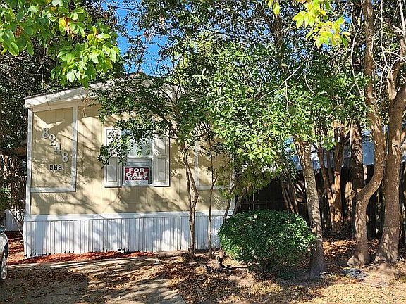 Front end of mobile home